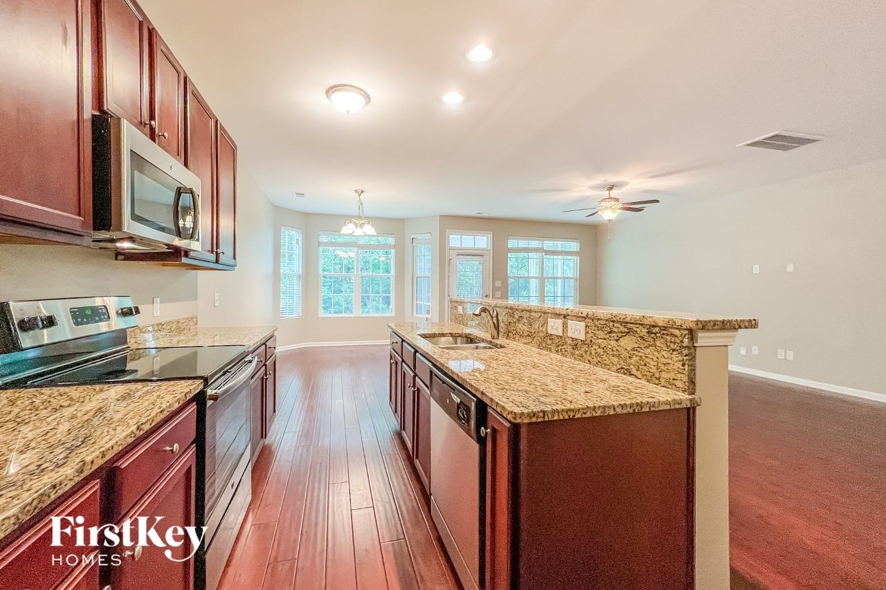 8946 Cat Tail Pond Rd - Photo 6 of 15