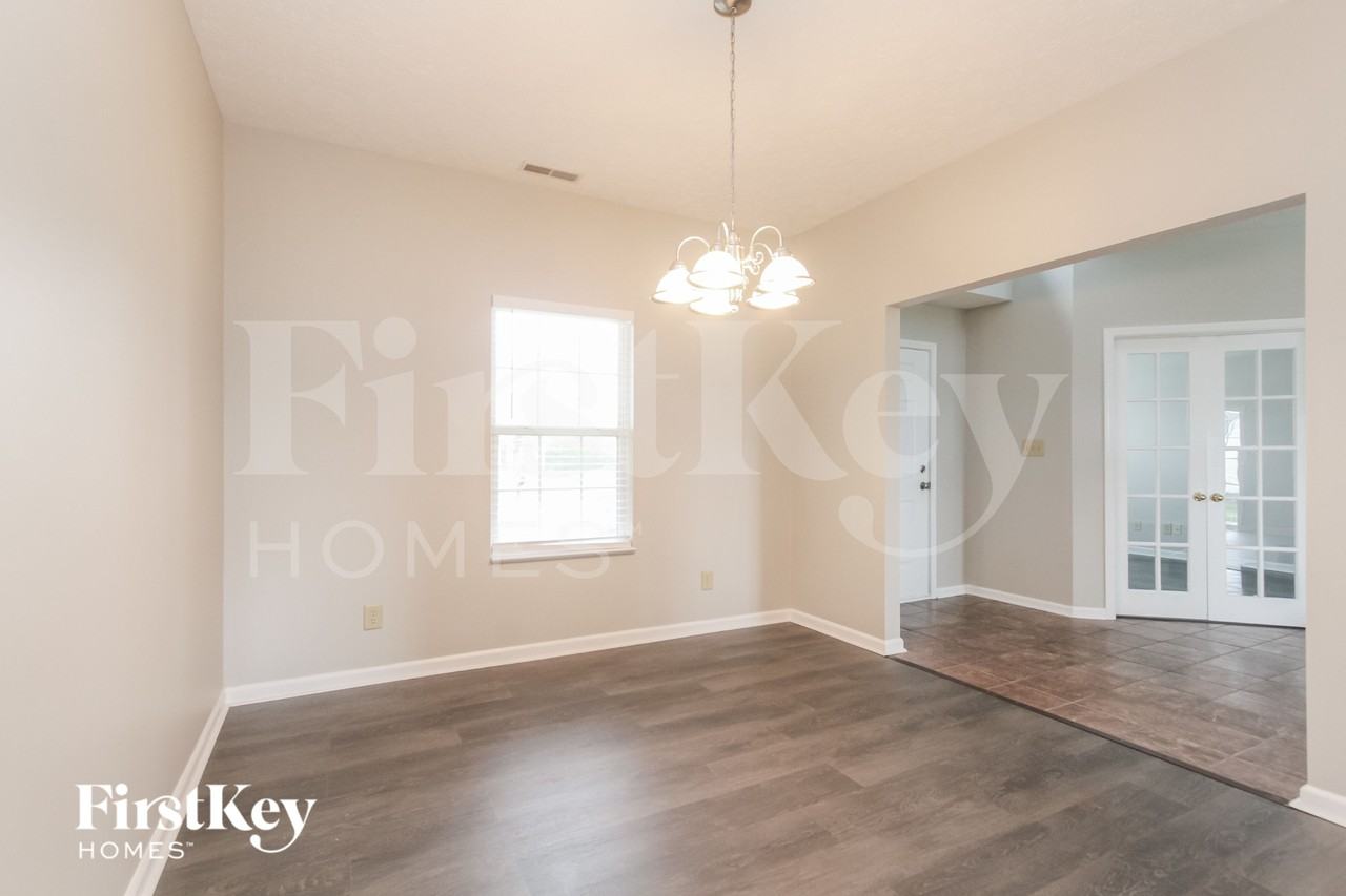 2935 Coles Creek Ln - Photo 6 of 15