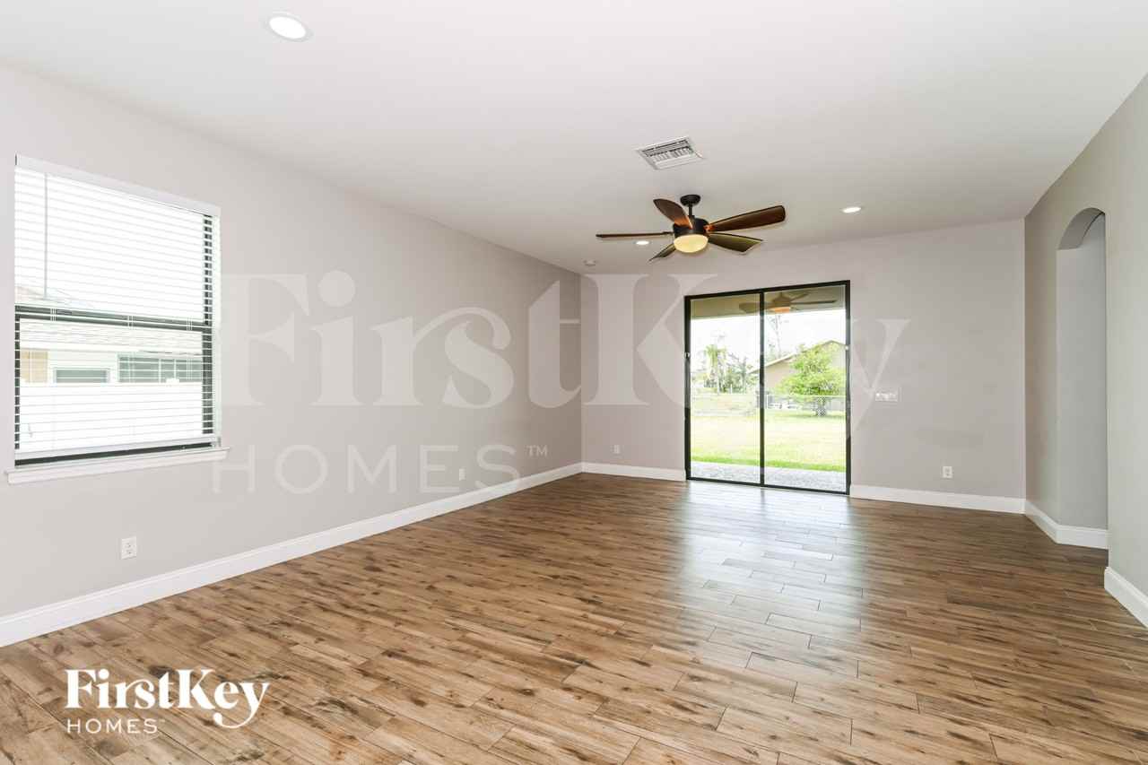 1406 Sw 2nd Ave - Photo 7 of 16