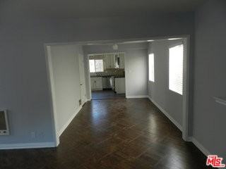 2711 Arizona Ave - Photo 3 of 8