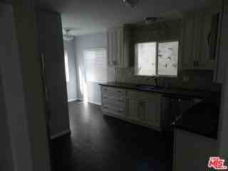 2711 Arizona Ave - Photo 5 of 8
