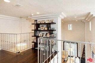 1311 Centinela Ave #2 - Photo 6 of 8