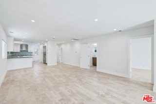 869 Warren Ave - Photo 5 of 8