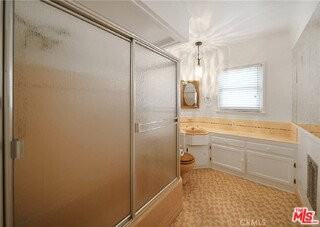 8029 Airlane Ave - Photo 7 of 8