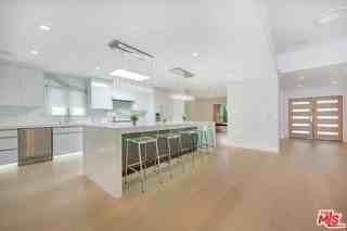 344 S Roxbury Dr - Photo 5 of 8