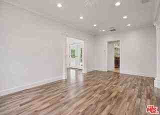 482 S Sherbourne Dr - Photo 7 of 8