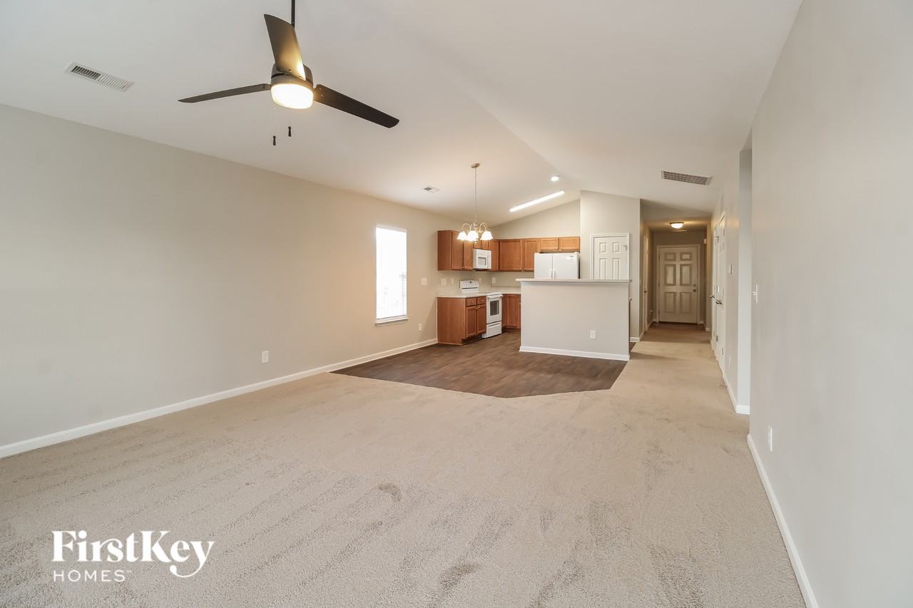 794 Bitting Hall Cir - Photo 3 of 15