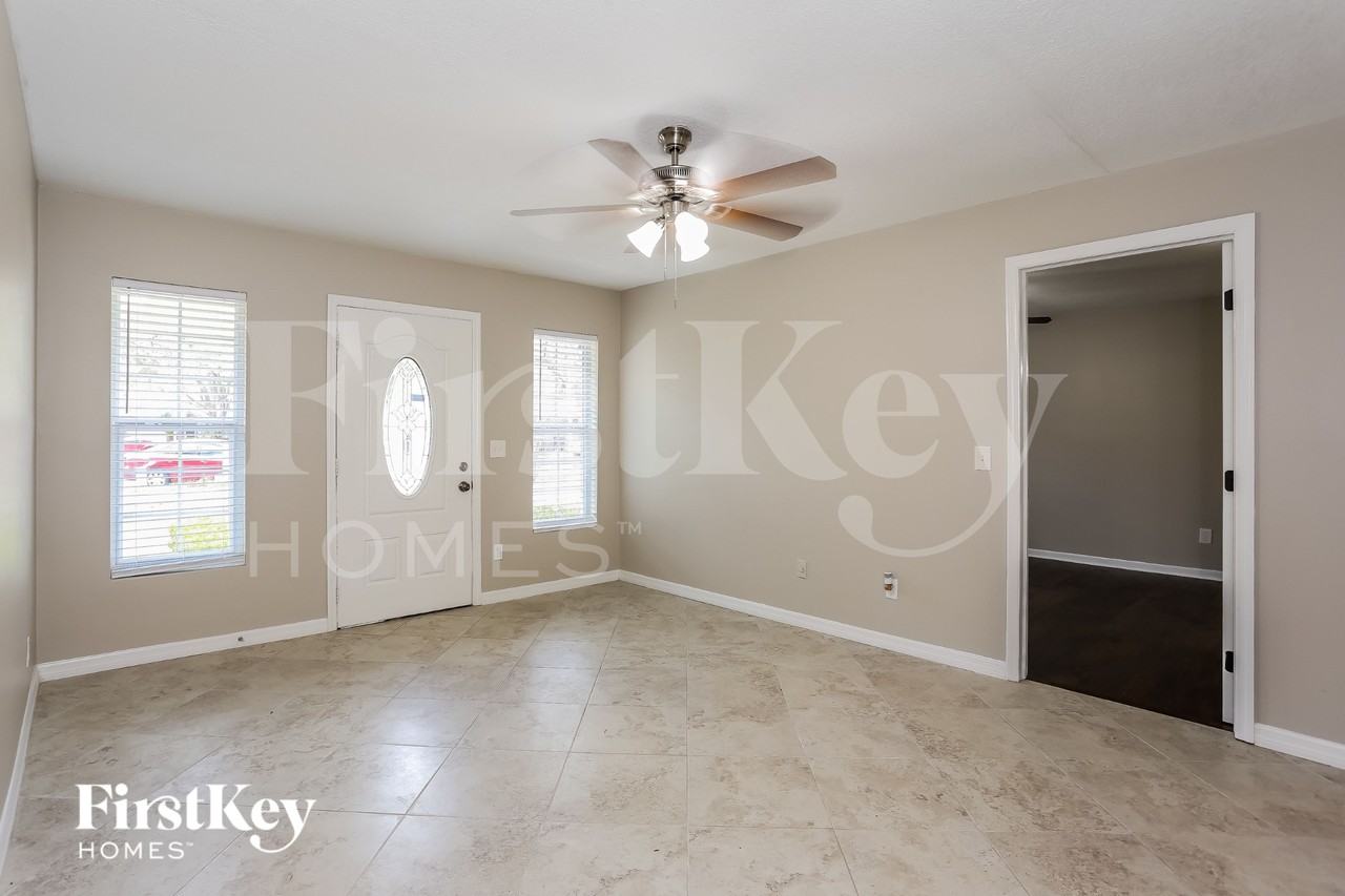 8045 Lamb Ct - Photo 3 of 15