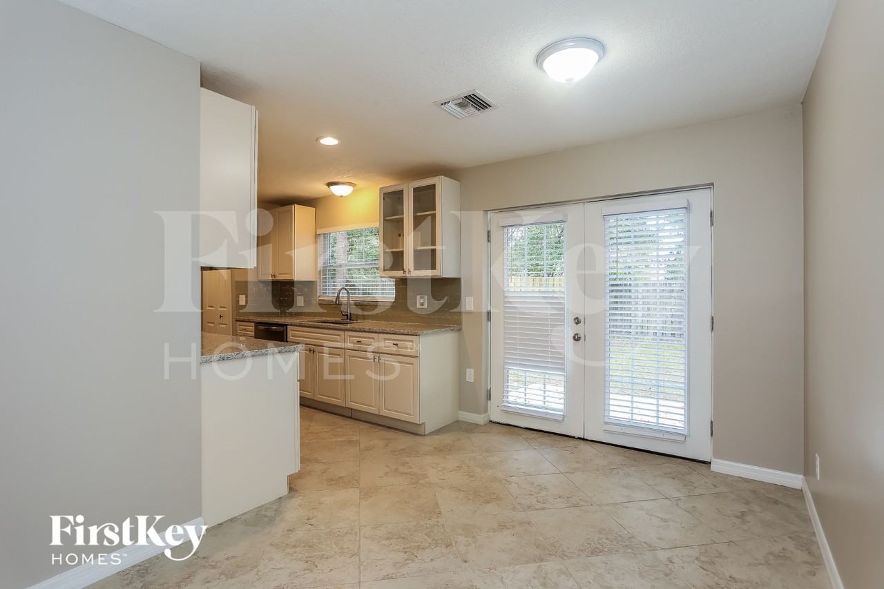 8045 Lamb Ct - Photo 5 of 15
