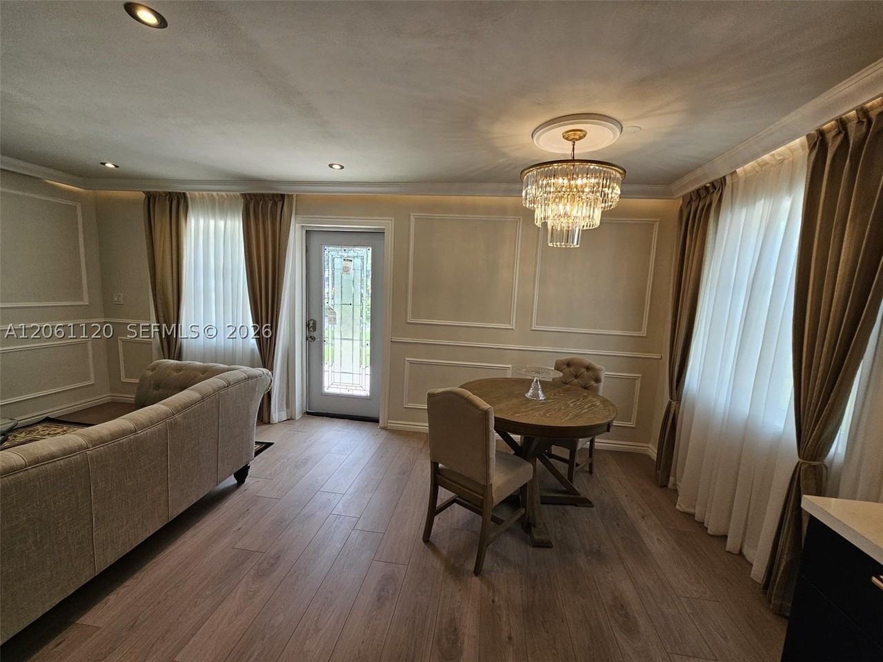 609 Ne 14th Ct #609 - Photo 3 of 16
