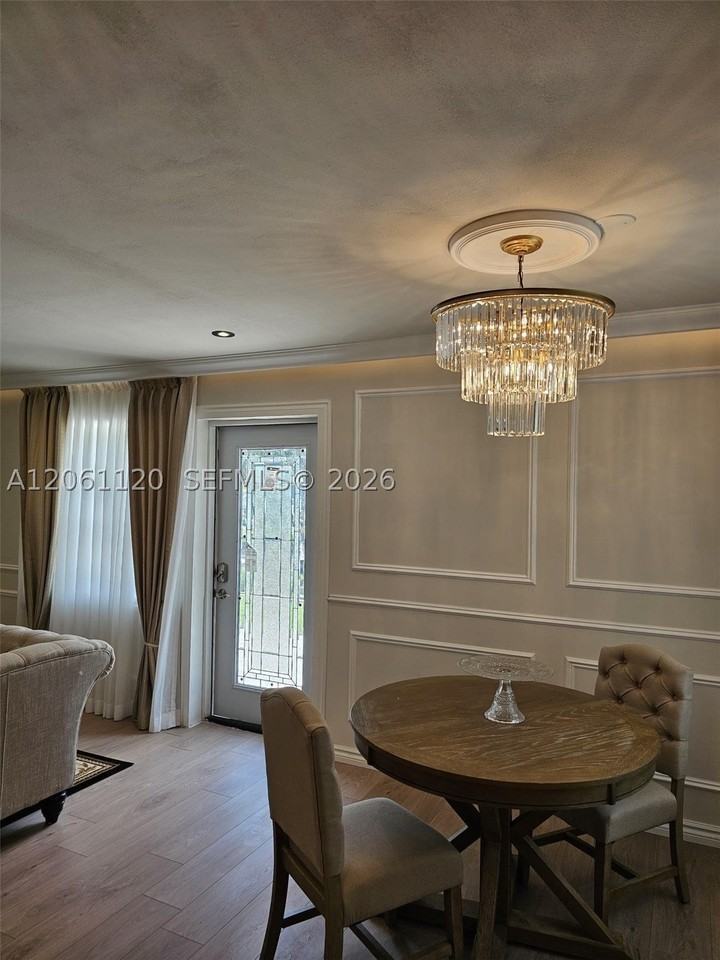 609 Ne 14th Ct #609 - Photo 6 of 16