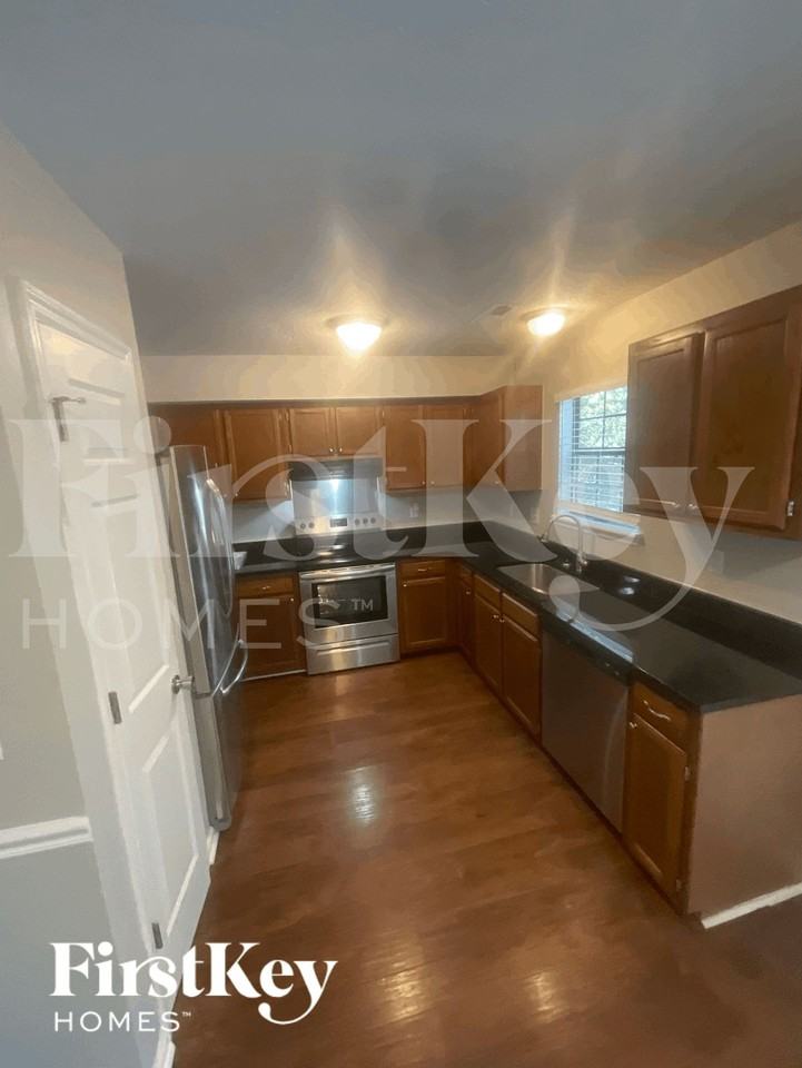 103 Aldrich Pl - Photo 6 of 14