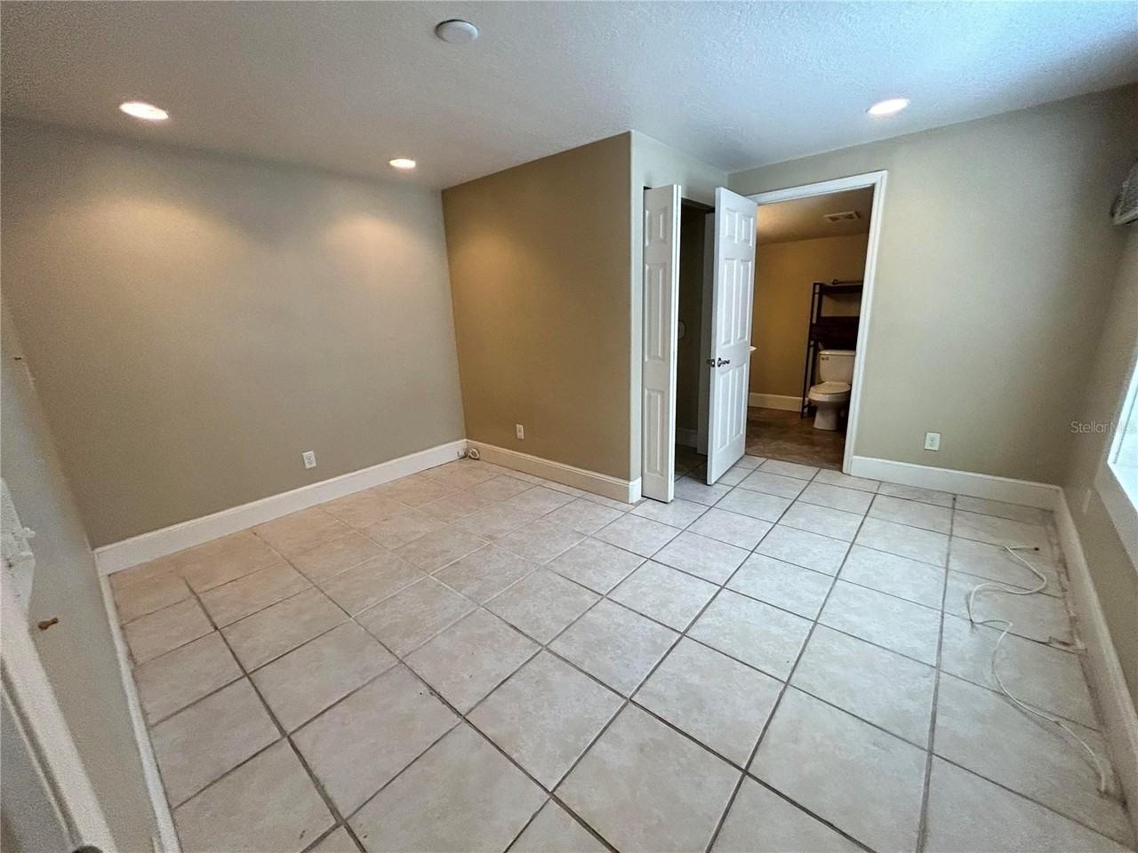 739 Dartmoor St N #739 - Photo 6 of 9