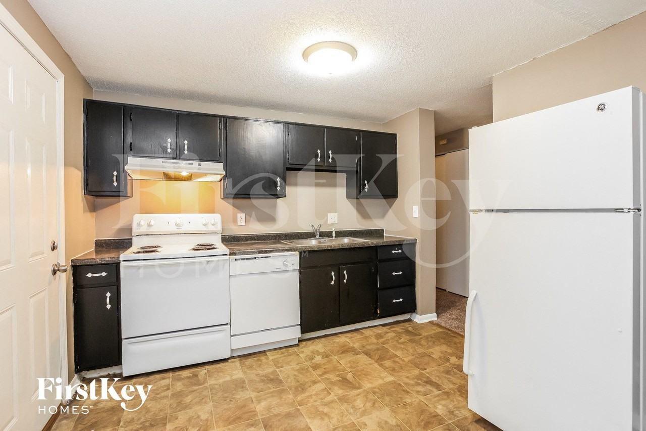 9015 Caminito Ct - Photo 6 of 15
