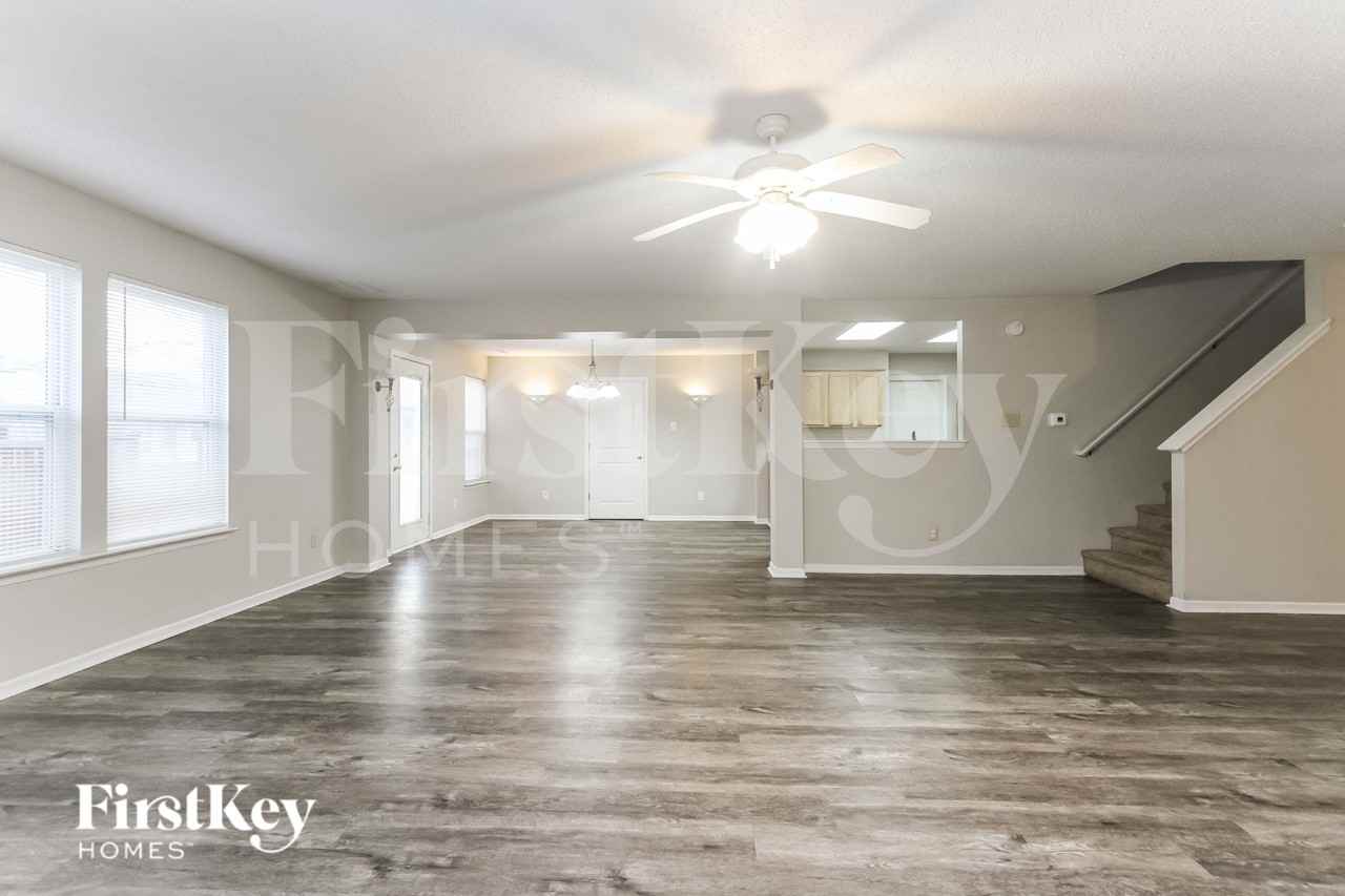 6829 W Raleigh Dr - Photo 5 of 15