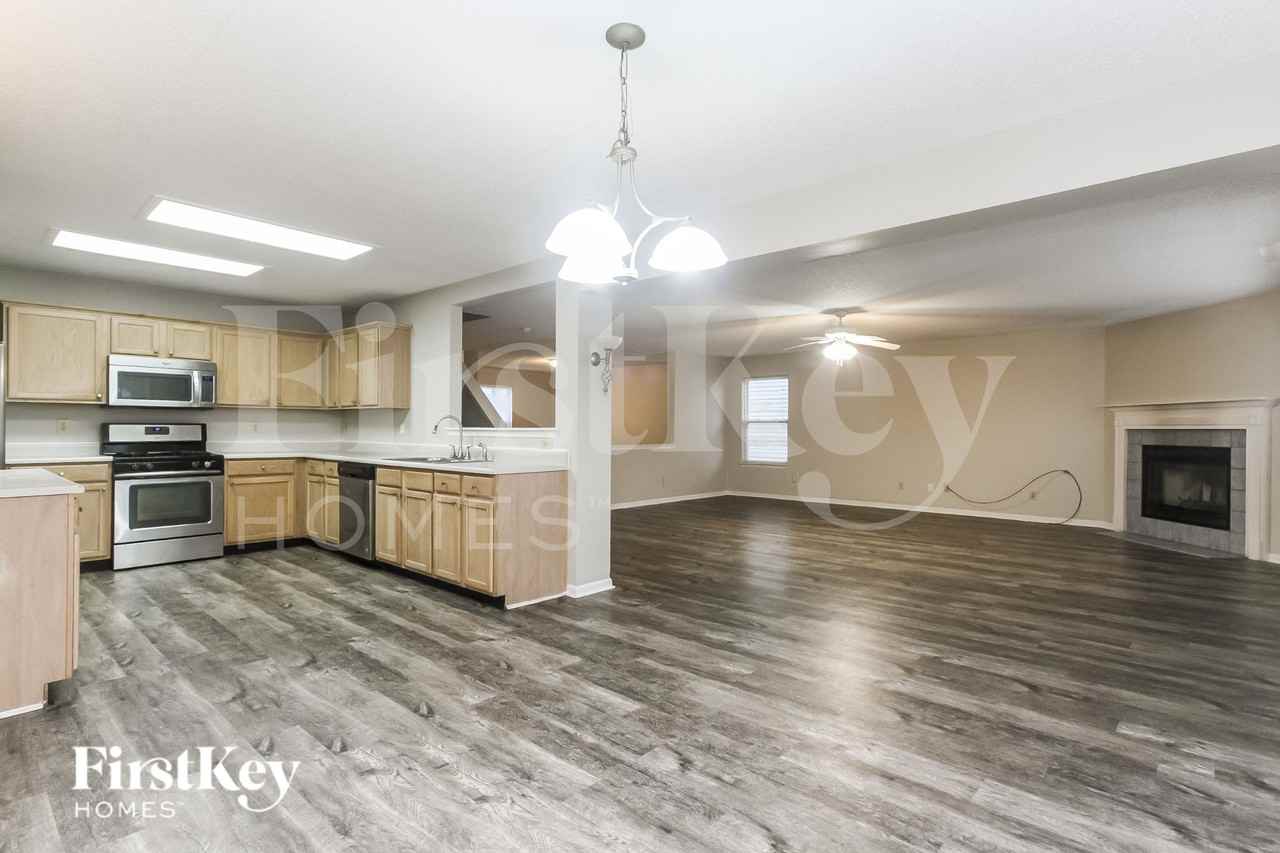 6829 W Raleigh Dr - Photo 6 of 15
