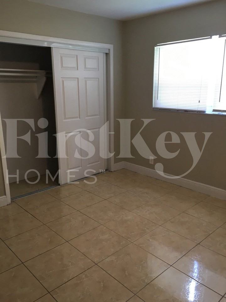 6650 Allen St - Photo 2 of 8