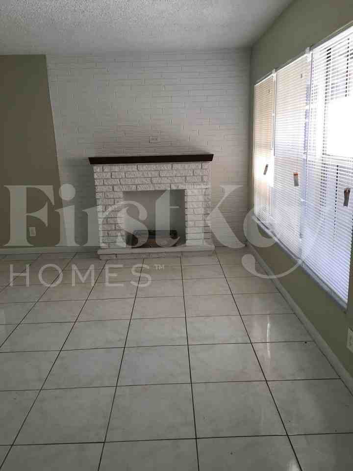 6650 Allen St - Photo 5 of 8