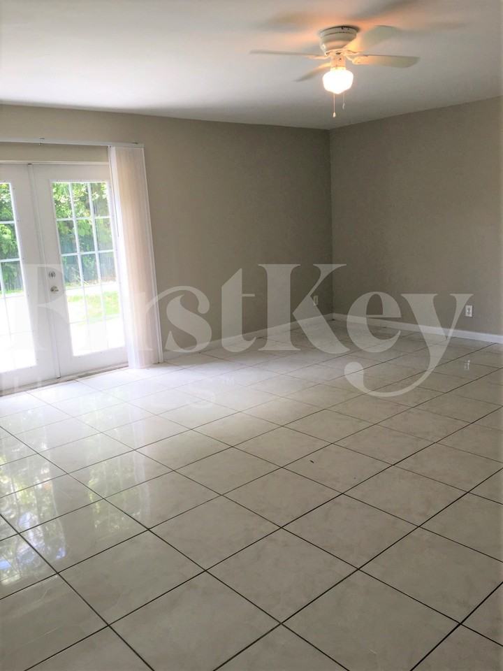 6650 Allen St - Photo 6 of 8