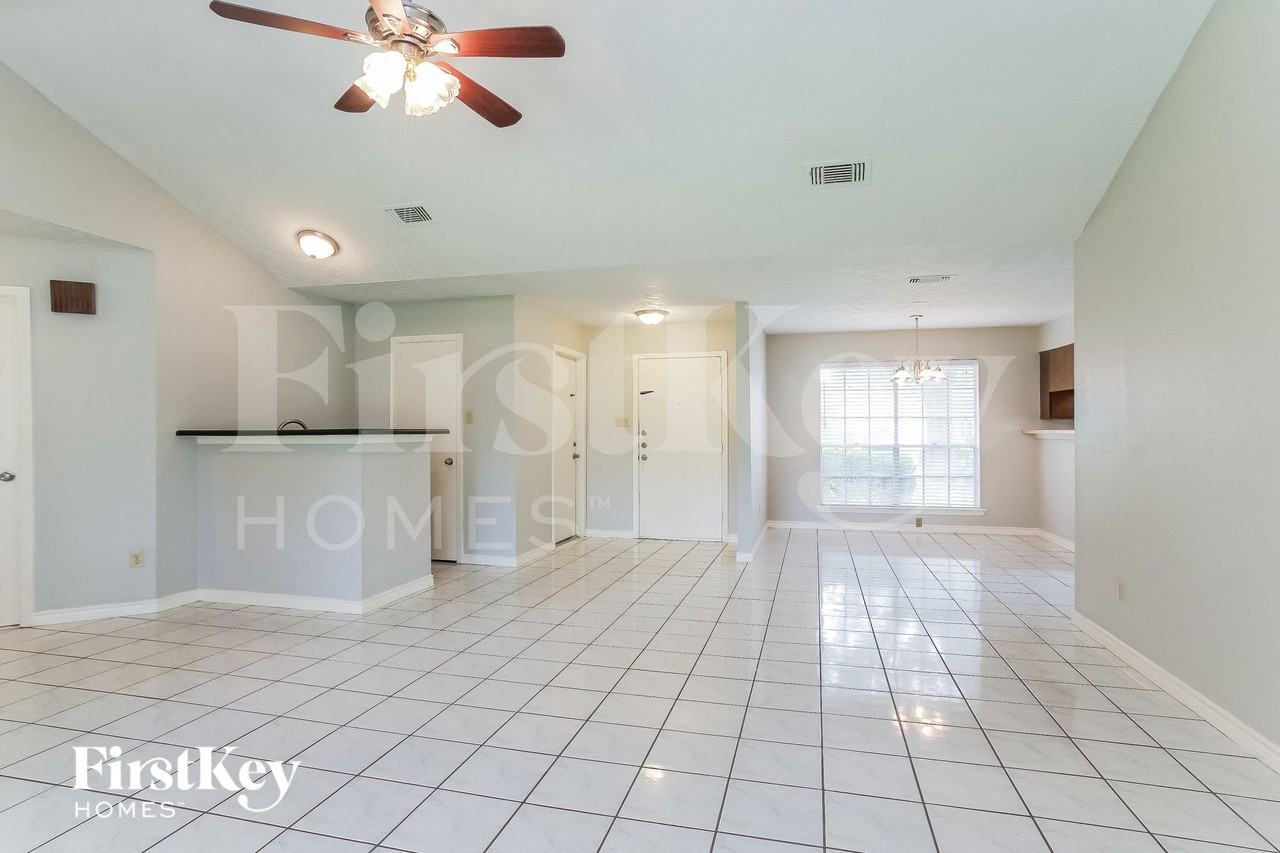 4227 Autumn Meadow Dr - Photo 4 of 15