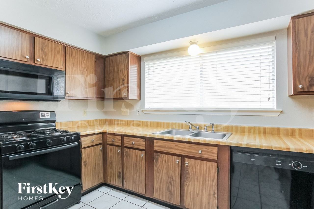 4227 Autumn Meadow Dr - Photo 6 of 15