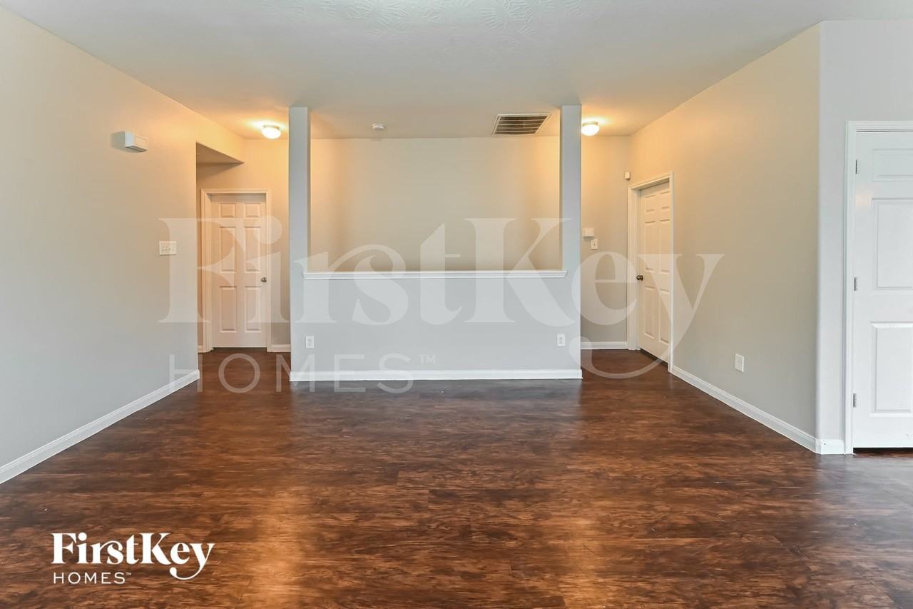 2343 Gianna Way - Photo 5 of 13