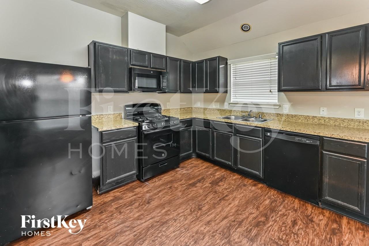 2343 Gianna Way - Photo 7 of 13