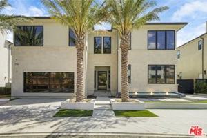 featured image of 11761 Greenwood Dr