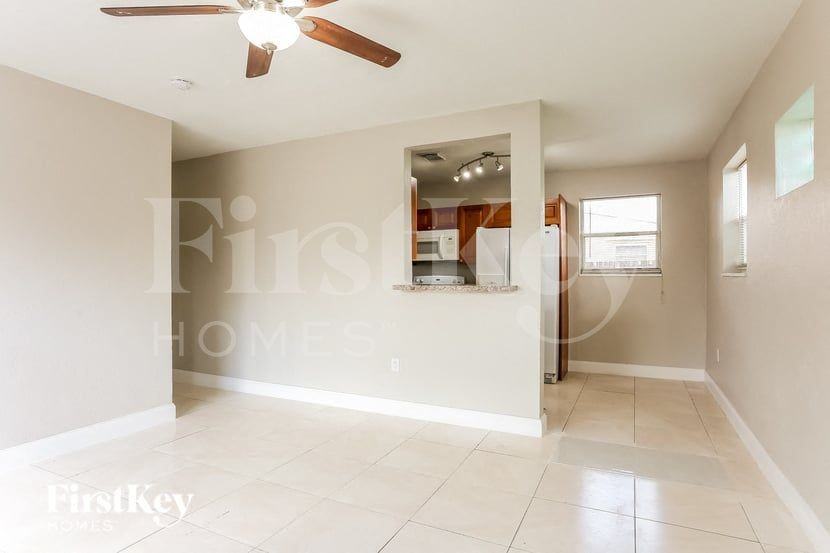 1530 Nave - Photo 4 of 16
