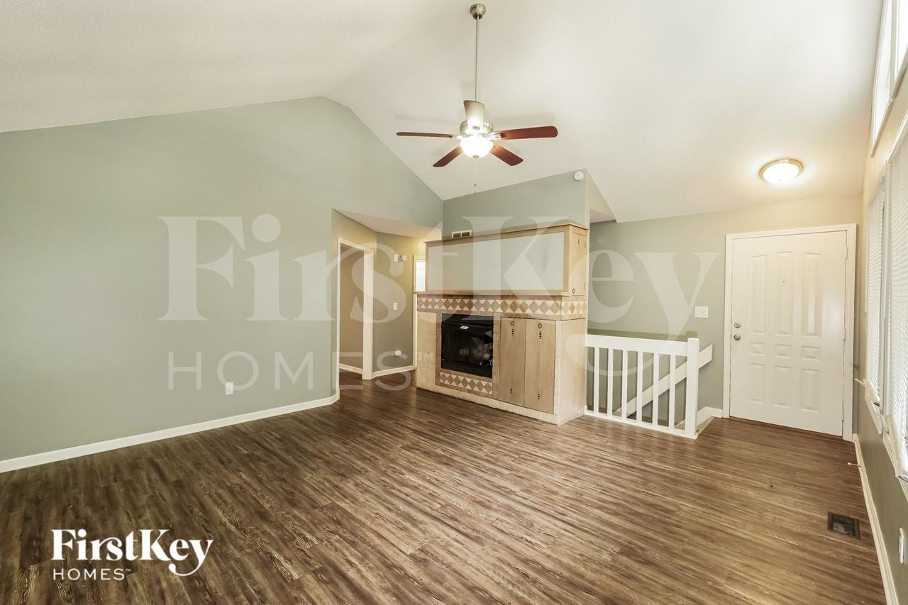 1429 Nwst - Photo 5 of 16