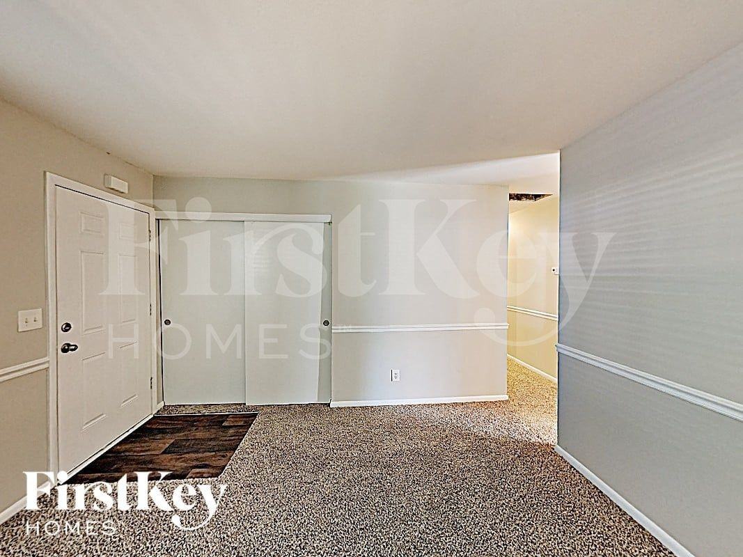 1330 Twilight Dr - Photo 4 of 16