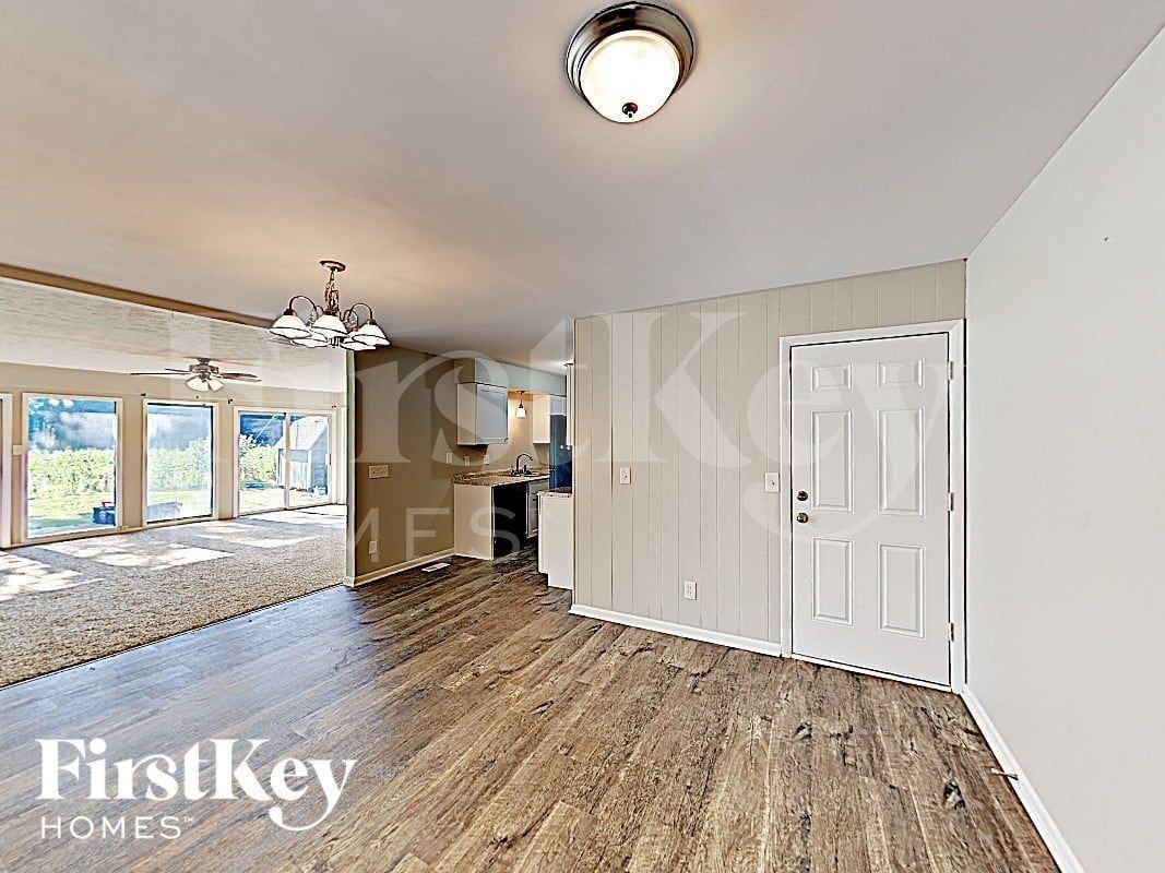 1330 Twilight Dr - Photo 6 of 16