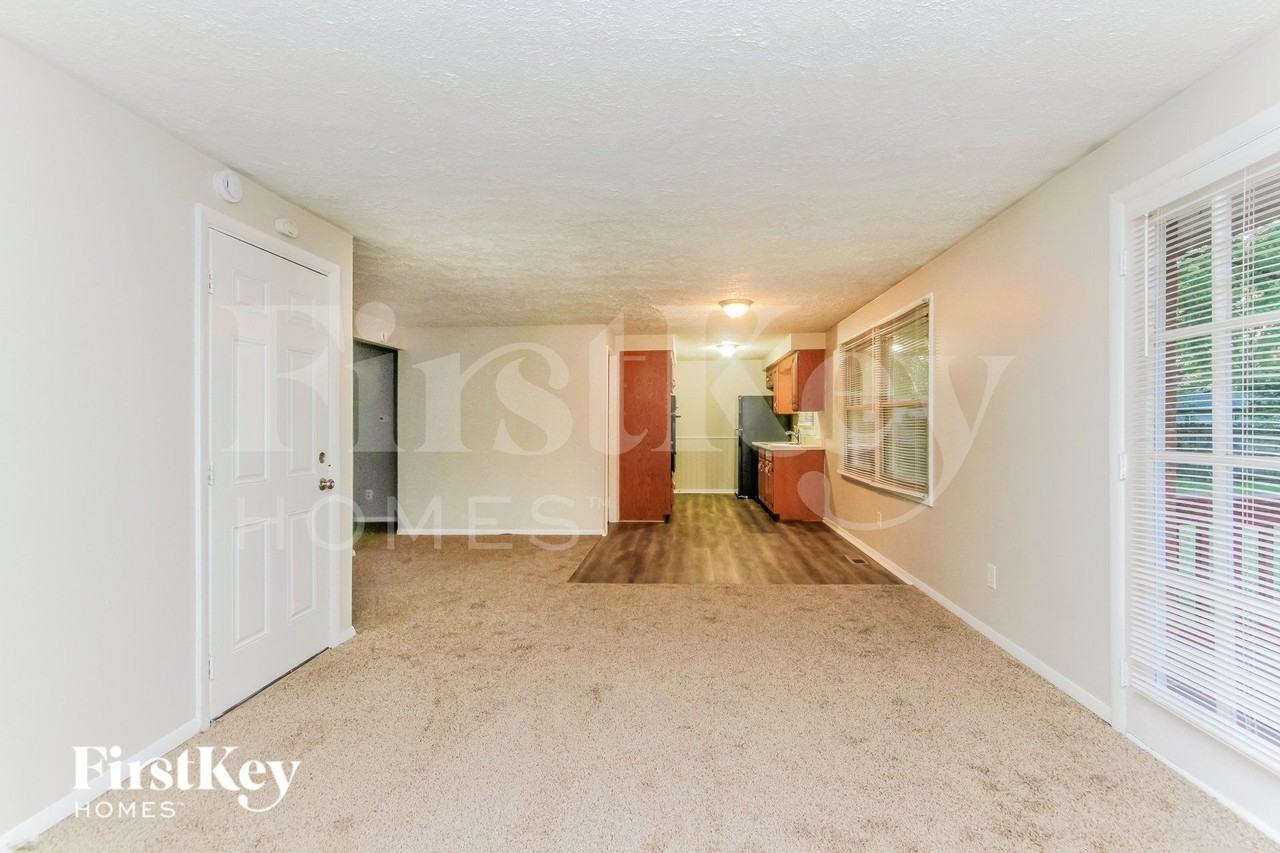 11048 Mcdowell Dr - Photo 7 of 16