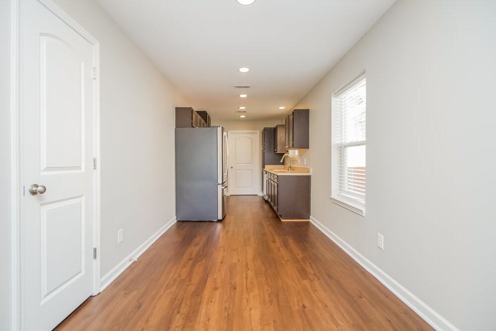 328 Schoolhouse Ct - Photo 5 of 16