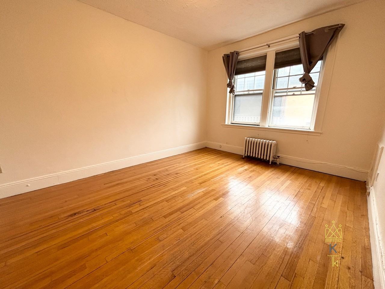 455 Washington St #4 - Photo 4 of 14
