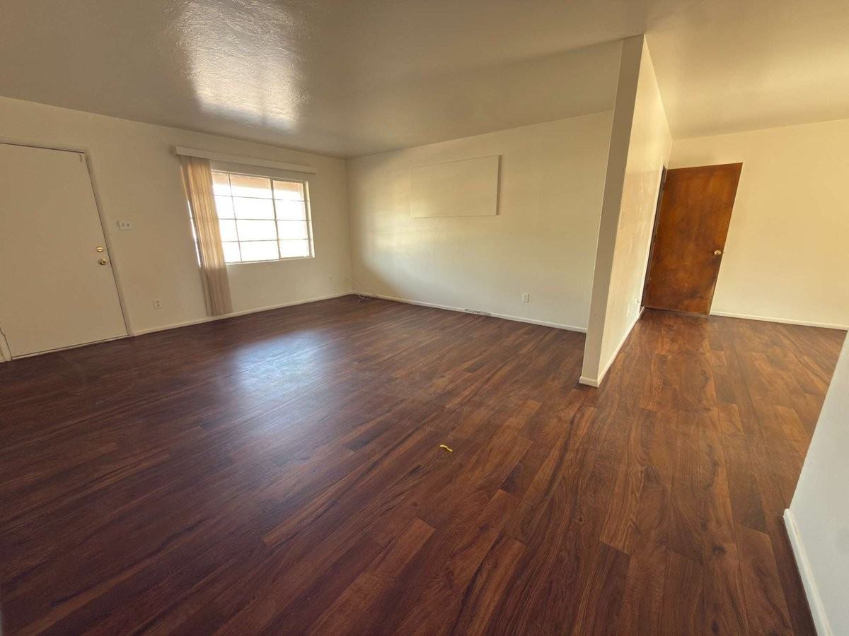 7010 N 34th Ave - Photo 7 of 22