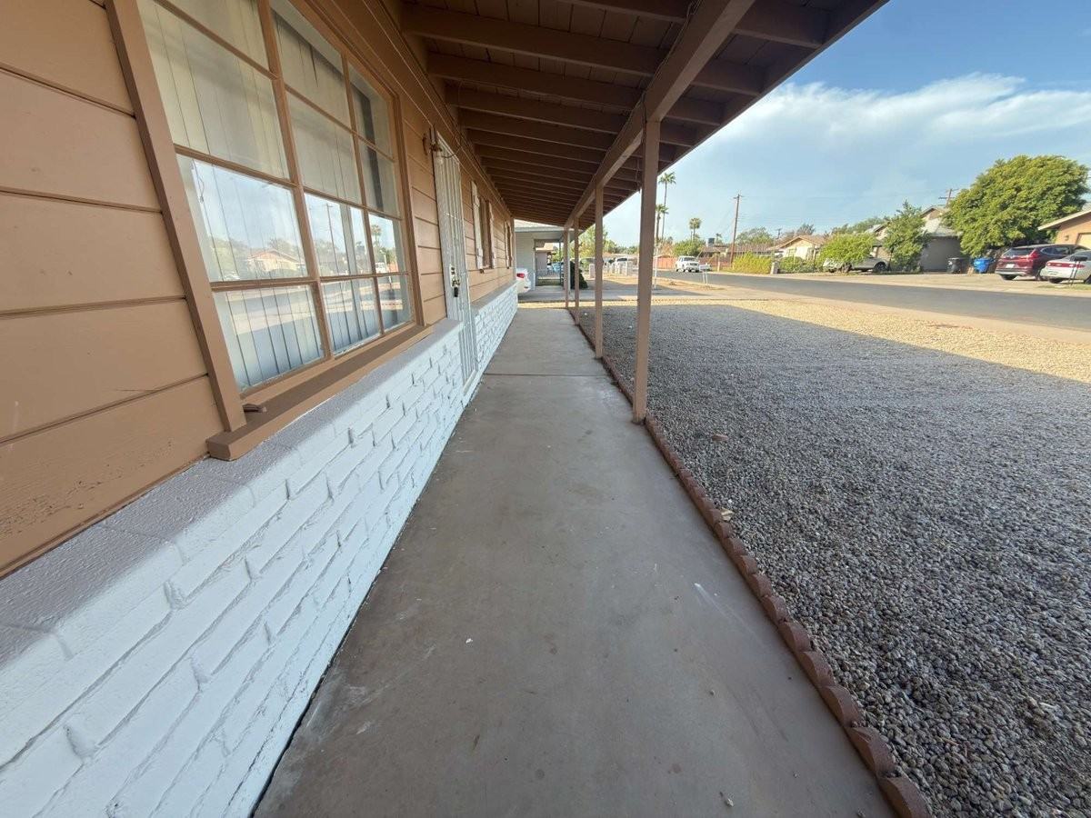 7010 N 34th Ave - Photo 6 of 22