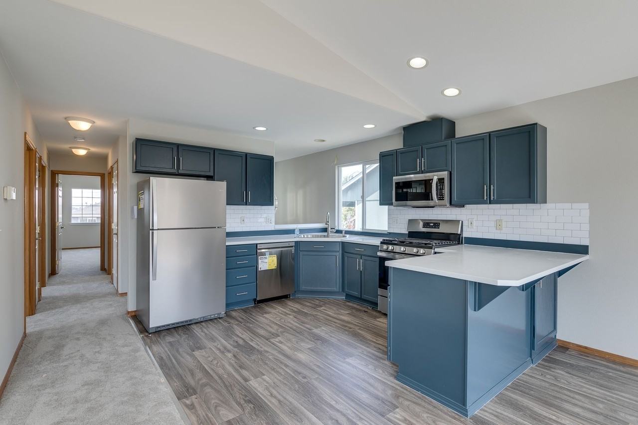 11118 16th Pl Se - Photo 2 of 21