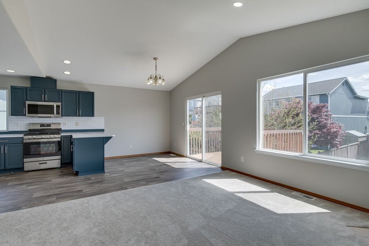 11118 16th Pl Se - Photo 5 of 21