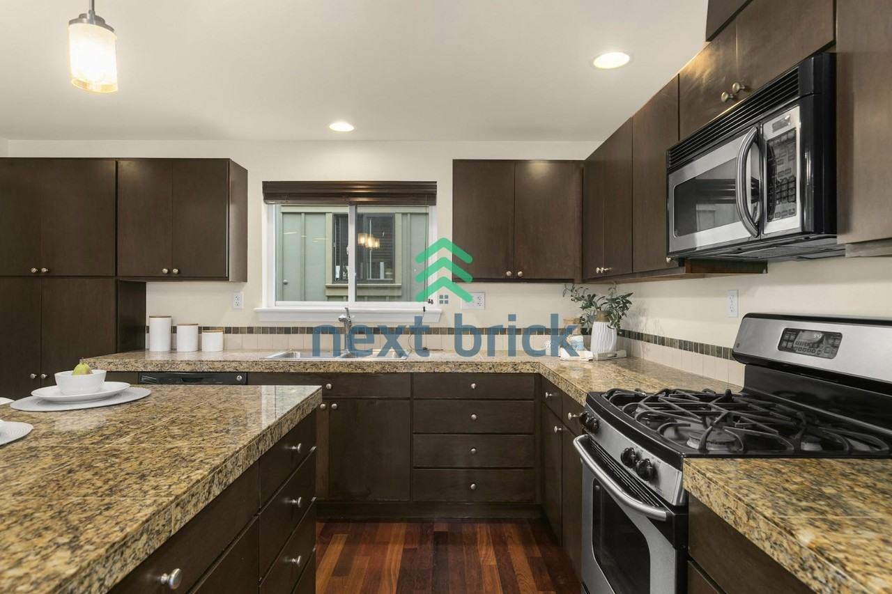 2646 Nw 58th St #A - Photo 6 of 16