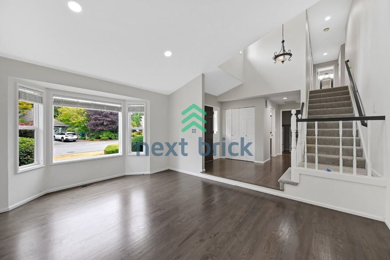 2606 161st St Se - Photo 4 of 25