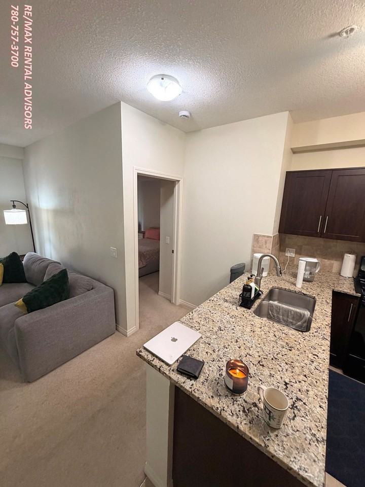 1540 Sherwood Blvd Nw - Photo 3 of 7