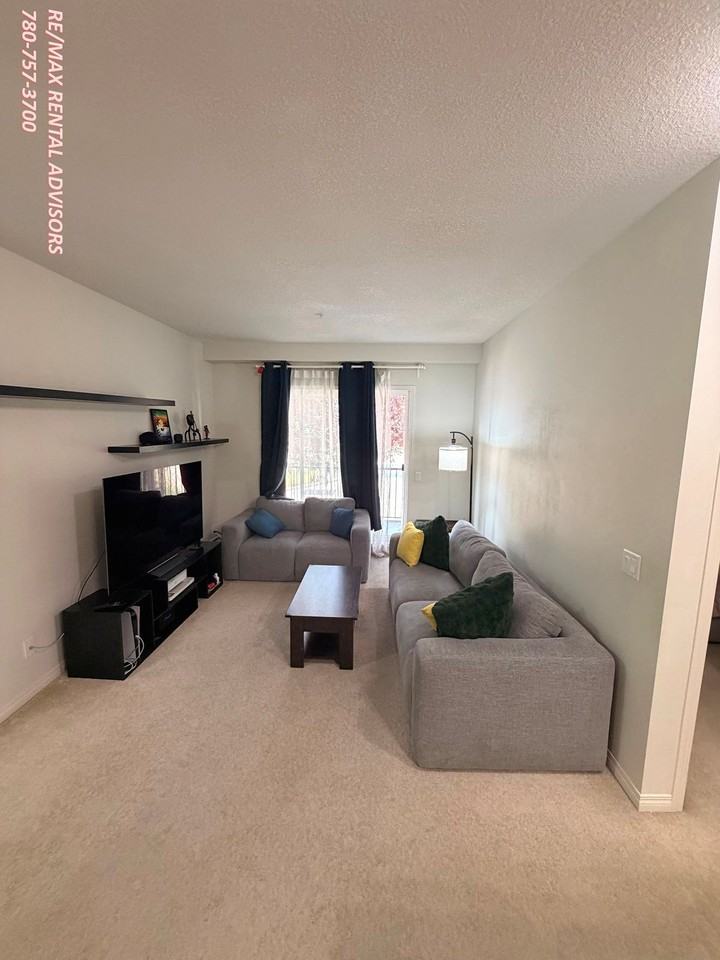 1540 Sherwood Blvd Nw - Photo 4 of 7