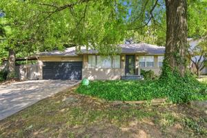 featured image of 3325 S Yorktown Ave