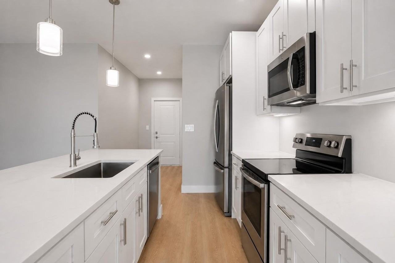 298 Main St #2B - Photo 6 of 33
