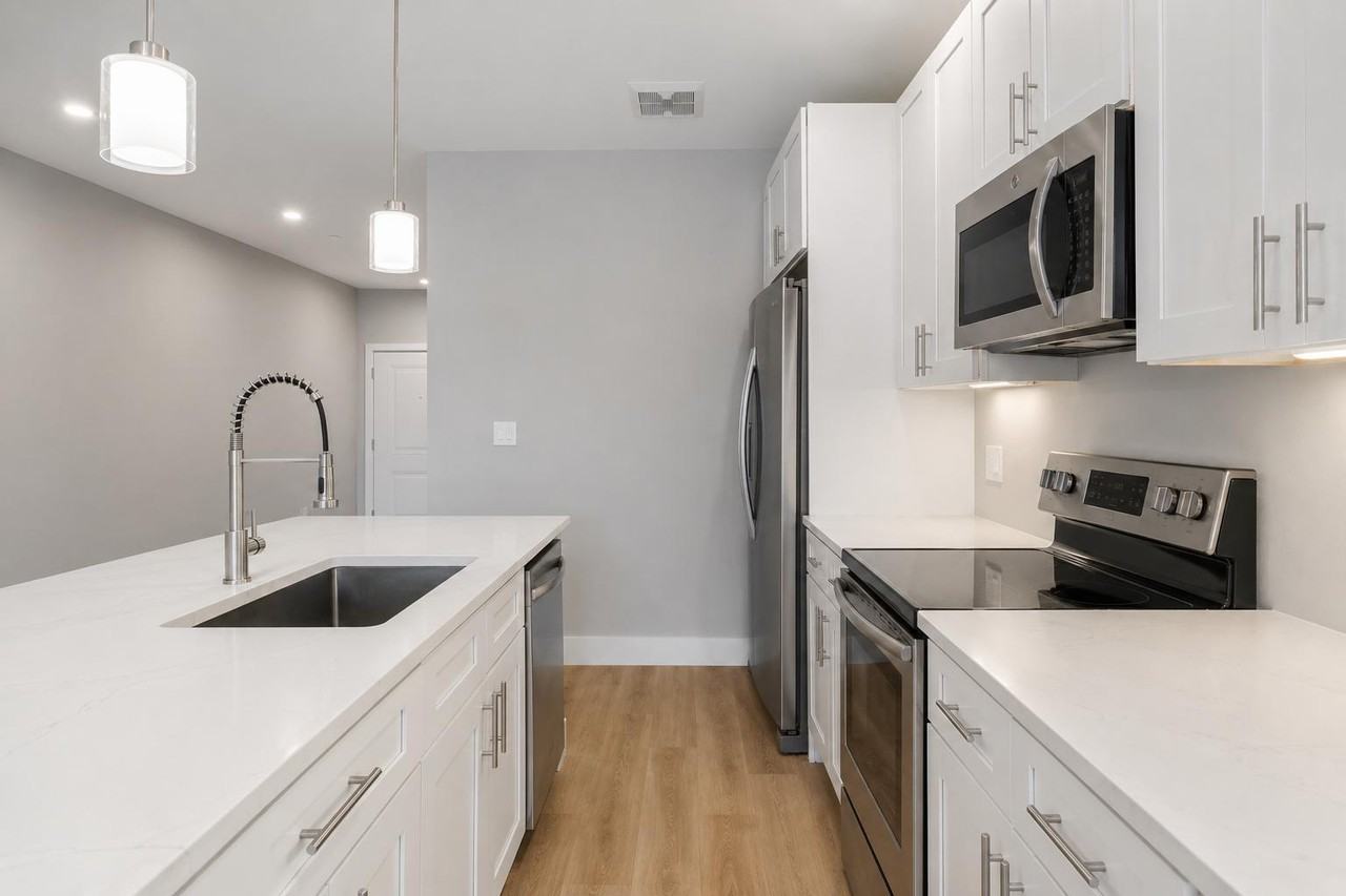 298 Main St #2C - Photo 7 of 37