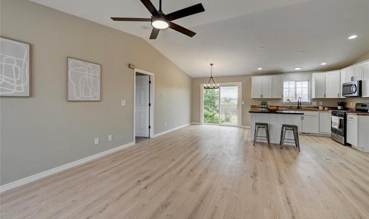 771 N Ravencliff Dr - Photo 4 of 14