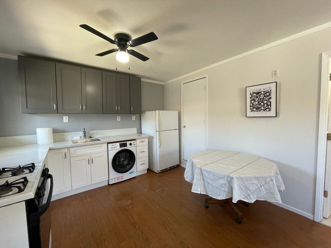 148 W Hall Ave - Photo 5 of 7