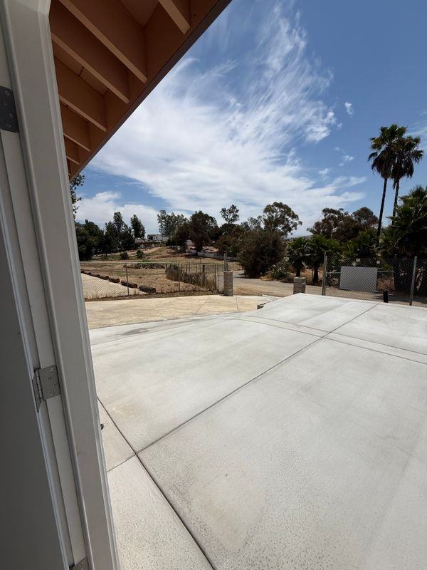 1416 Prospect Dr - Photo 4 of 27