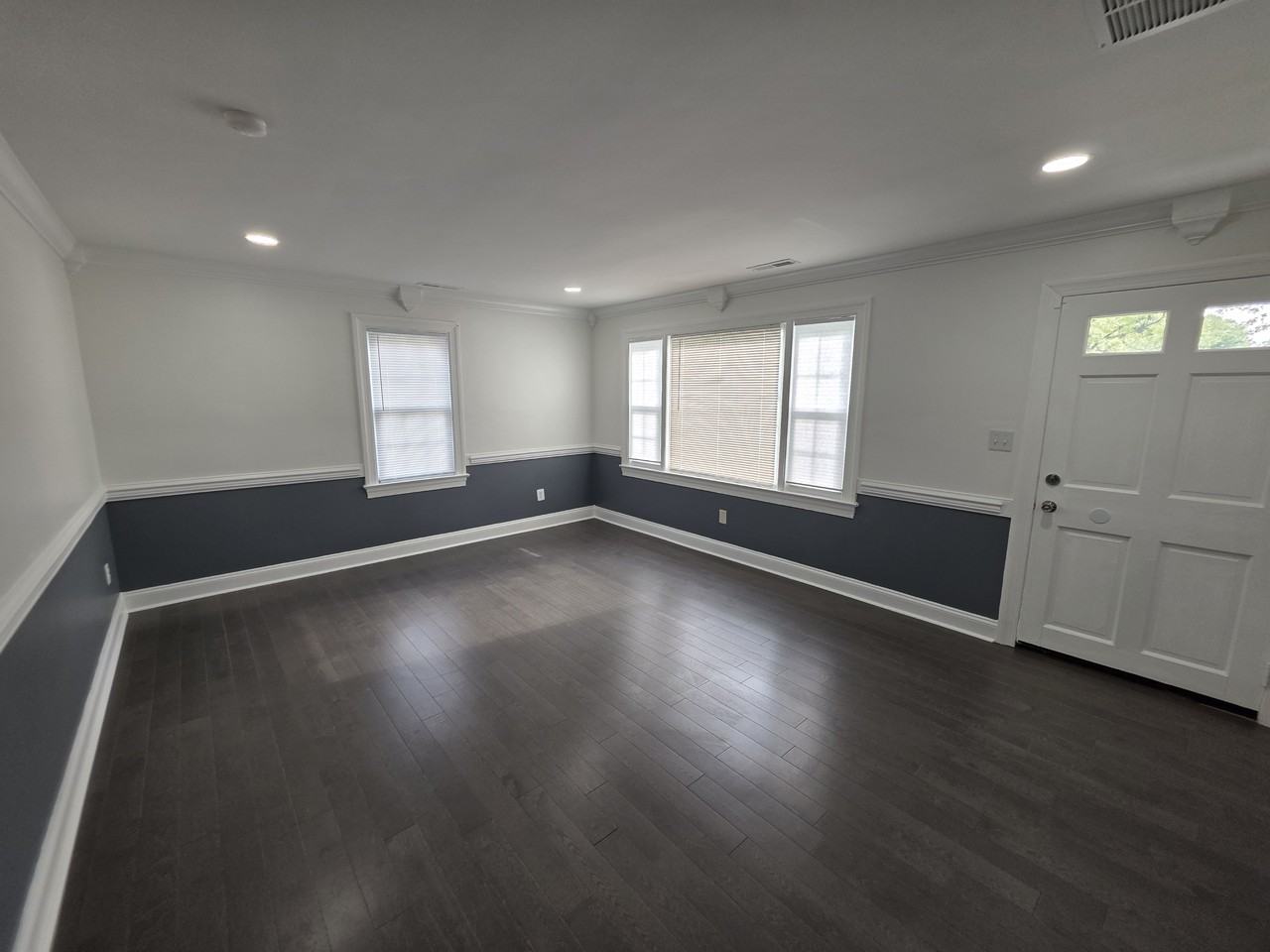 310 Decatur Ave - Photo 2 of 14
